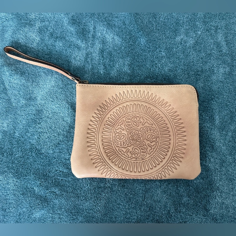Patricia Nash Cassini Wristlet Wallet Beige Embossed Leather Boho